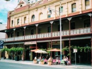 Plaza Hotel Adelaide Exterior foto
